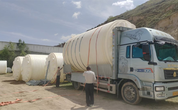 城关立式运输桶装车中